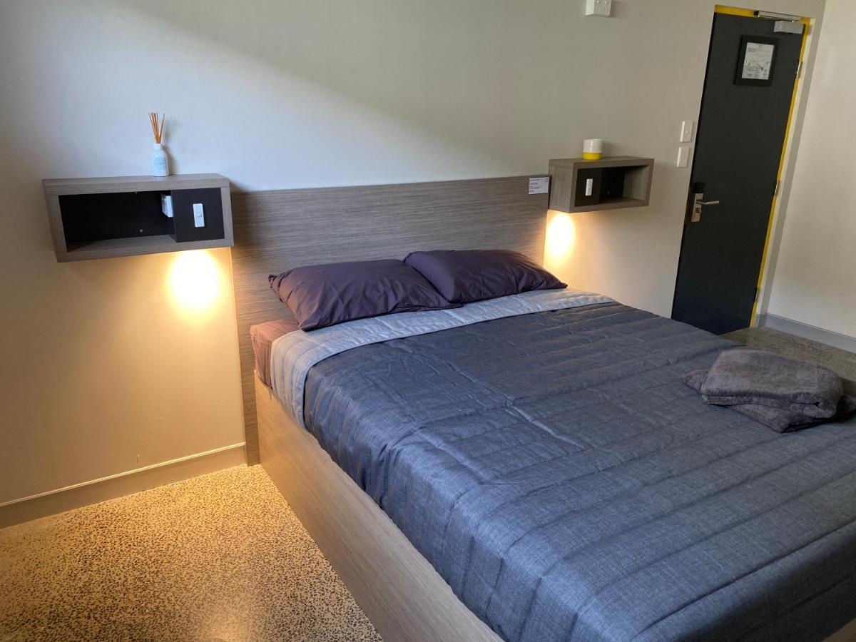 Alberts Est 2017 Innisfail Esterno foto