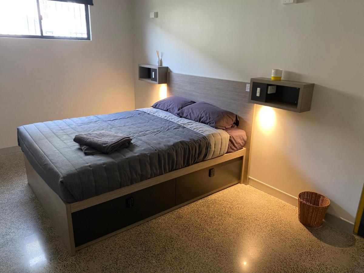 Alberts Est 2017 Innisfail Esterno foto